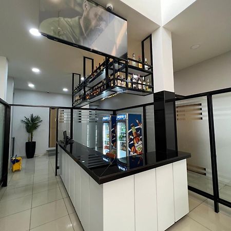 Ixoras Hotel Victoire 킨샤사 외부 사진